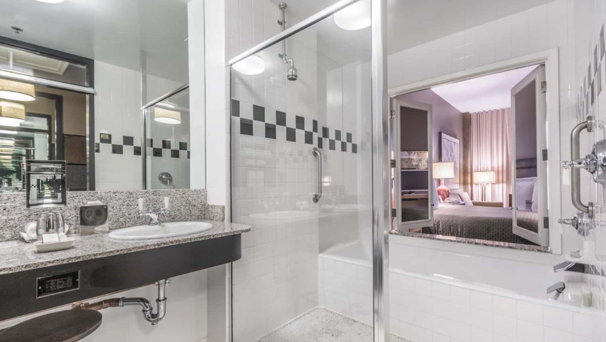 Luxurious Hotel Tubs in North Carolina